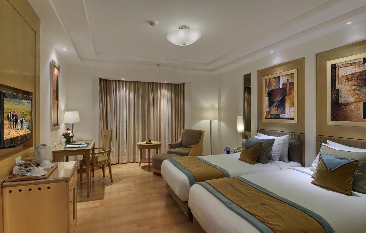 Inde Hotel Vista Woods Huda City Centre, Γκουργκάον Εξωτερικό φωτογραφία