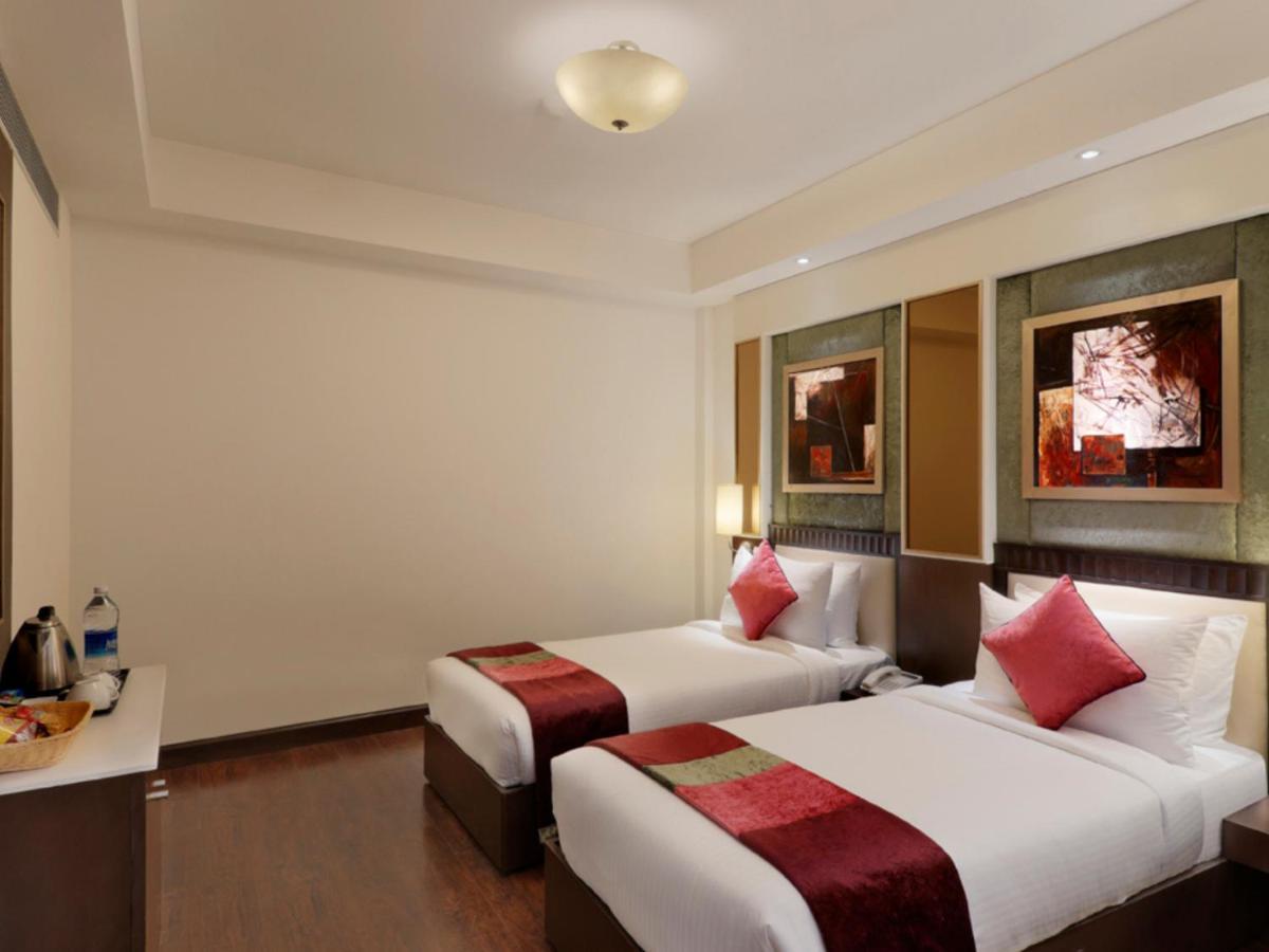 Inde Hotel Vista Woods Huda City Centre, Γκουργκάον Εξωτερικό φωτογραφία
