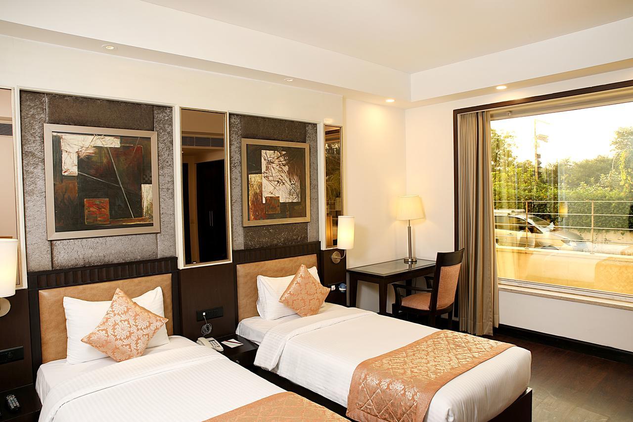 Inde Hotel Vista Woods Huda City Centre, Γκουργκάον Εξωτερικό φωτογραφία