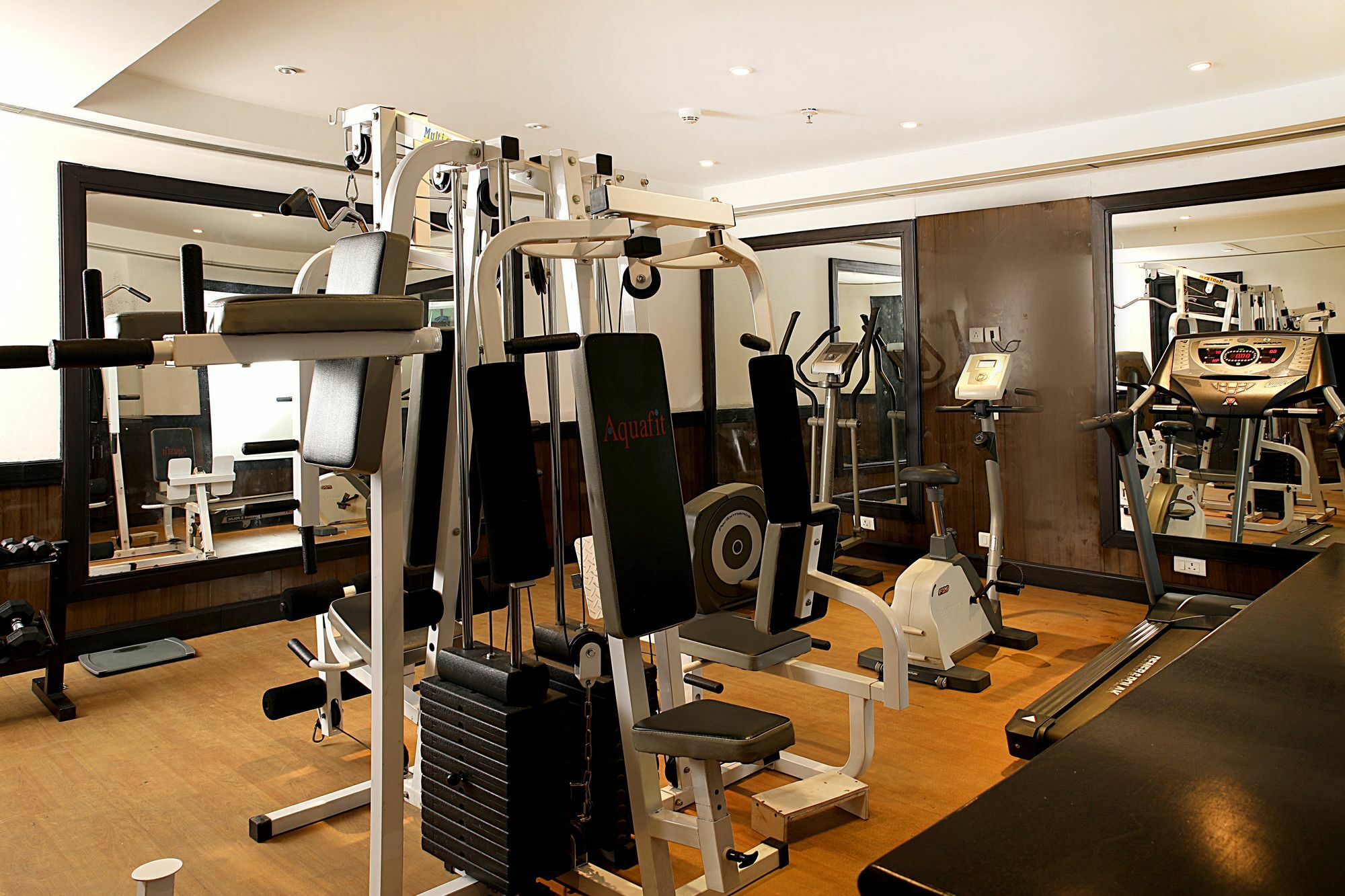 Inde Hotel Vista Woods Huda City Centre, Γκουργκάον Εξωτερικό φωτογραφία
