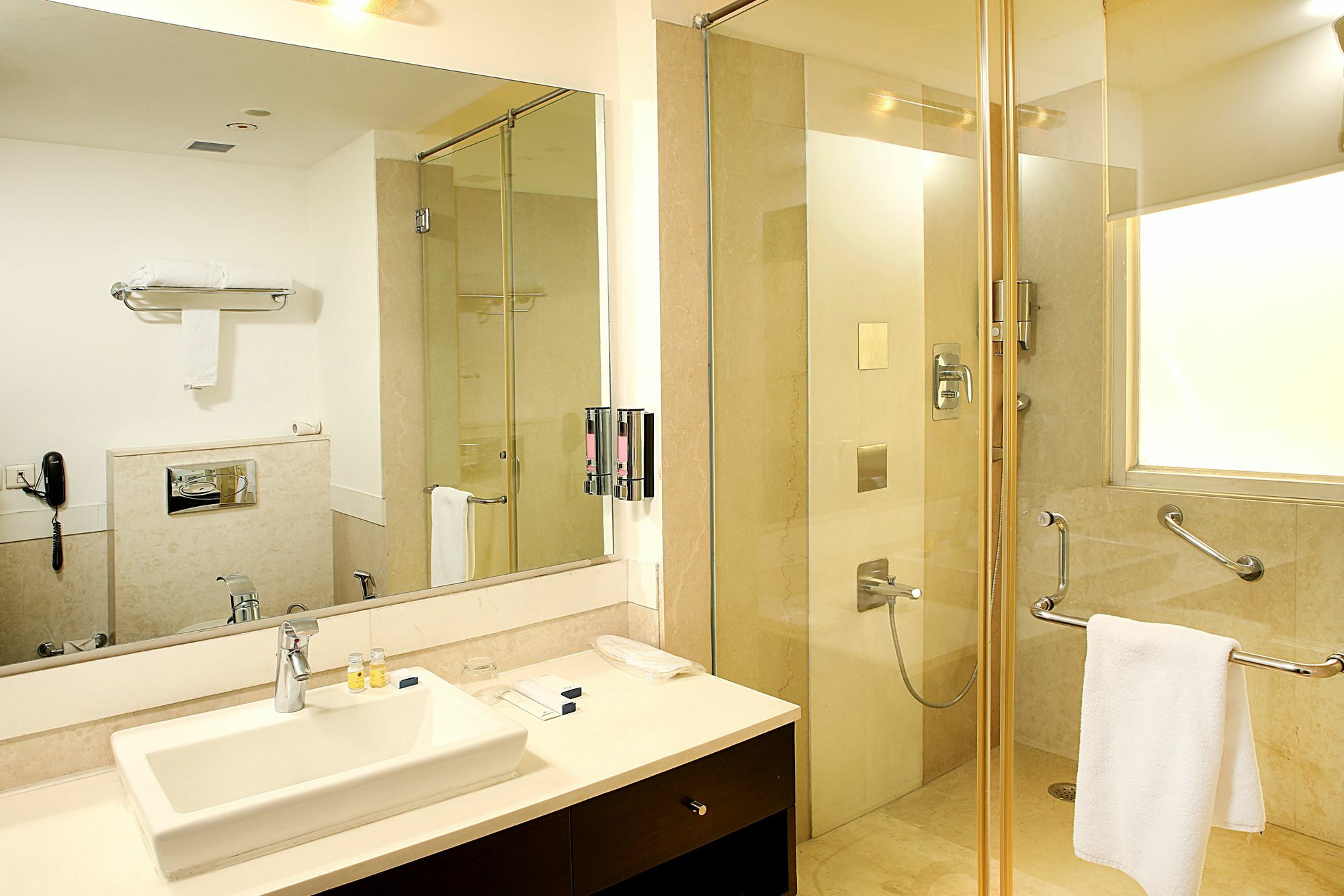 Inde Hotel Vista Woods Huda City Centre, Γκουργκάον Εξωτερικό φωτογραφία
